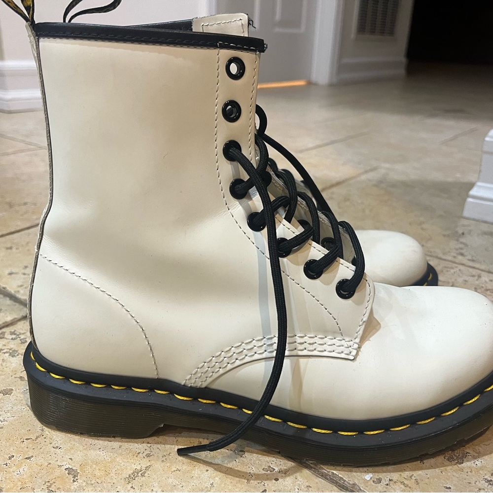 Women’s Dr. Martens size 8 white boots